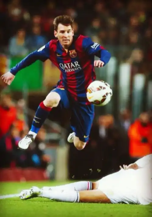 勒布朗与湖人惨遭压哨绝杀,剧情跌宕超乎“疯狂三月”.