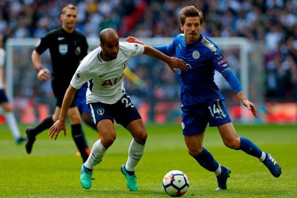 密的防守下 密的防守下