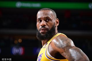 第27分钟加蒂因伤无法坚持，卡卢卢登场.